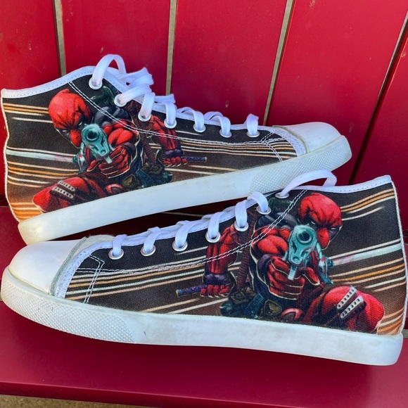 Deadpool Theme Shoes Canvas High Top Size 4 Unisex - Picture 7 of 12